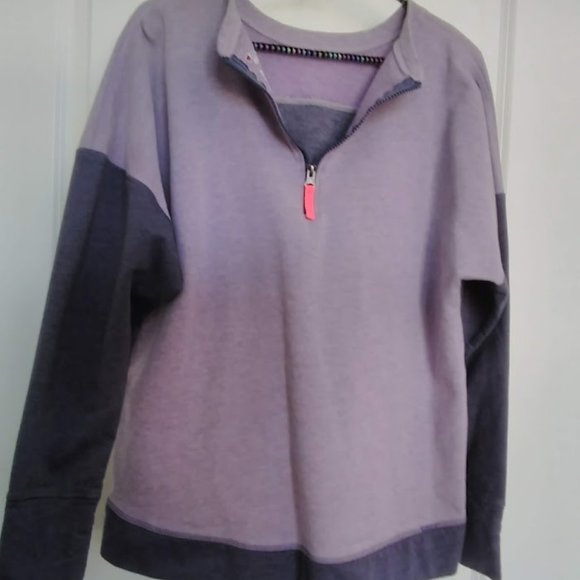 Champion 1/4 zip Sweatshirt- NEVER WORN - Picture 1 of 5
